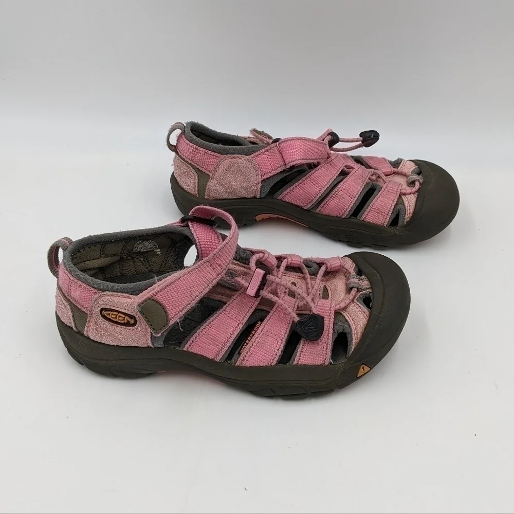 Keen Pink Sandal Hiking Water Shoe 2Y Youth